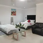 Sunrise Lodge